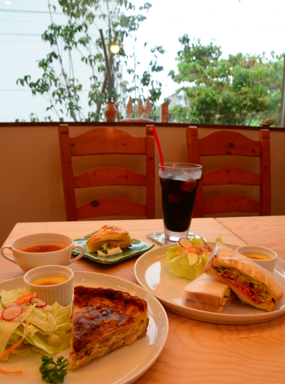 犬同伴で入れるカフェ 手間をかけたメニュー<cafe wagging tail>松江