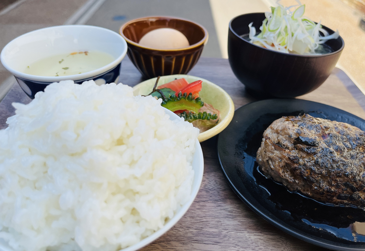 【米子市】＜銀の米＞鳥取牛ハンバーグと牛汁の専門店