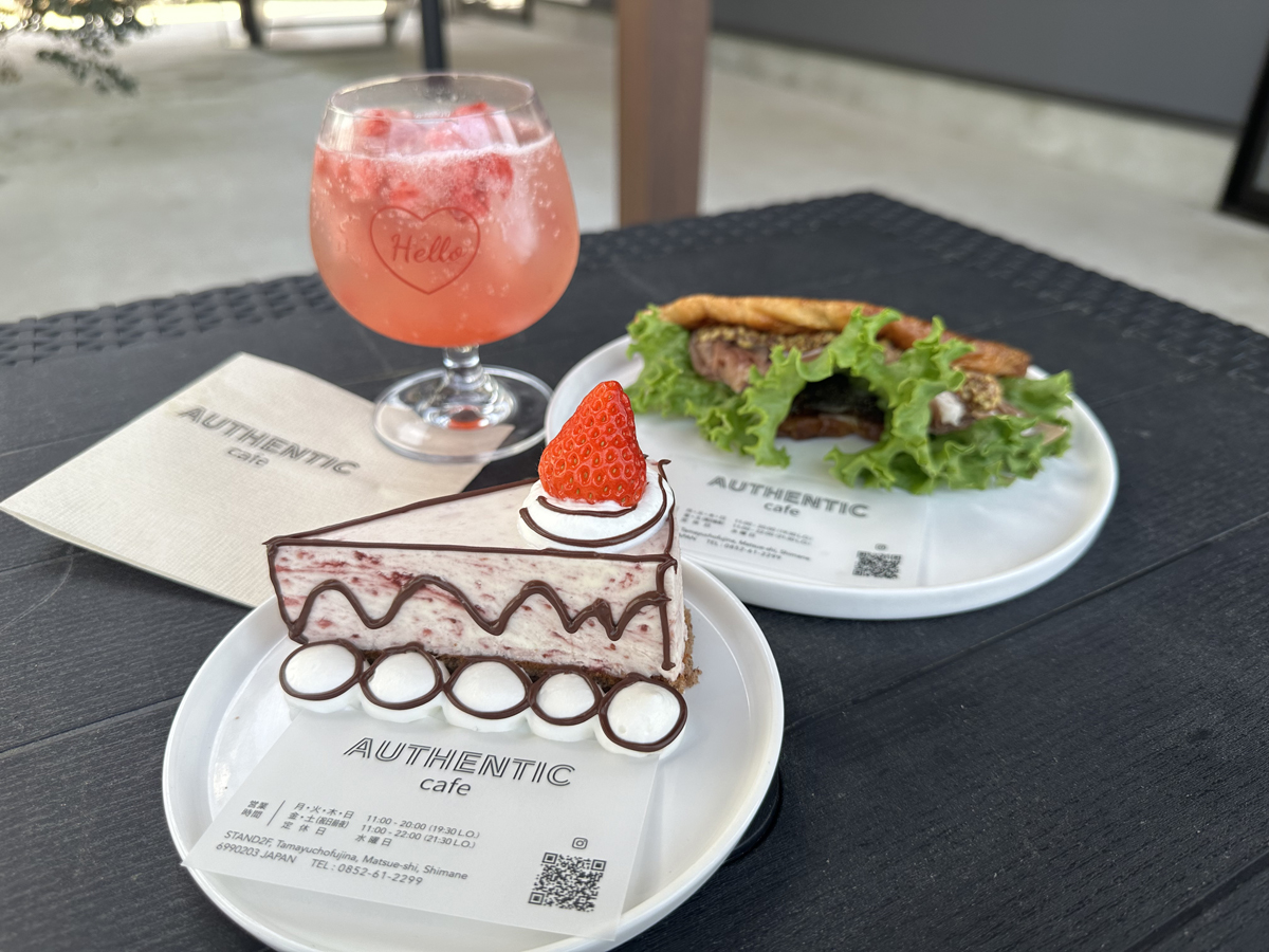 【松江市】<AUTHENTIC cafe>スイーツ好き必見の韓国風カフェ