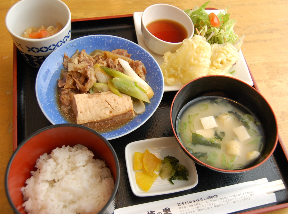 【島根県吉賀町】<味処 柿の里>ほっこり心地よい空間で絶品料理を