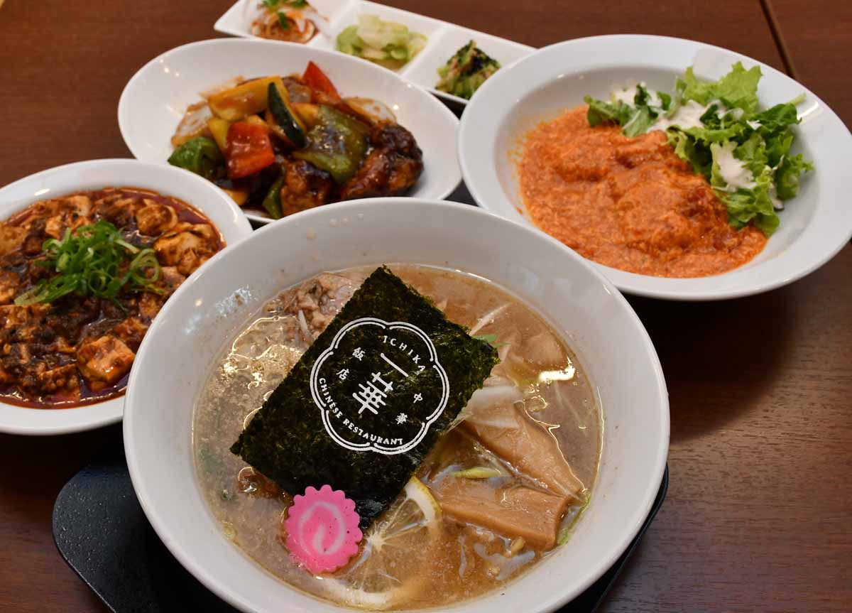【出雲市】<中華飯店 一華>万葉牛のうまみが光る牛骨ラーメン