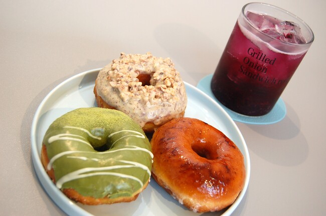 リングドーナツとブルーベリースカッシュ