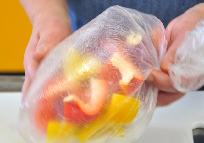 12月24日号6面クッキング・和風ミートローフ写真2