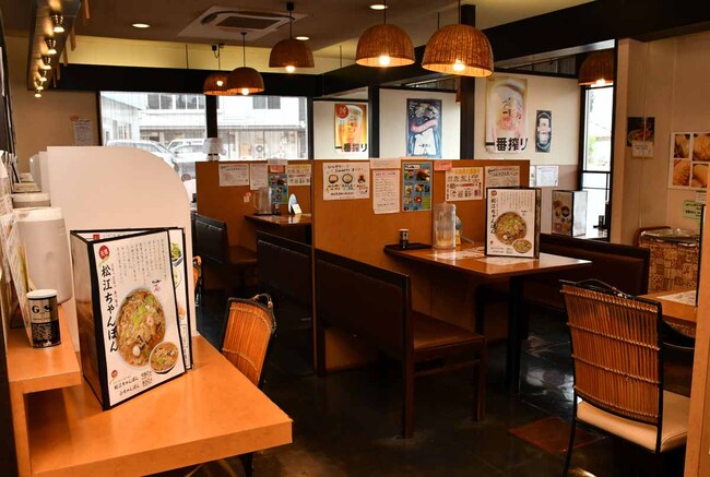 てまり・店内