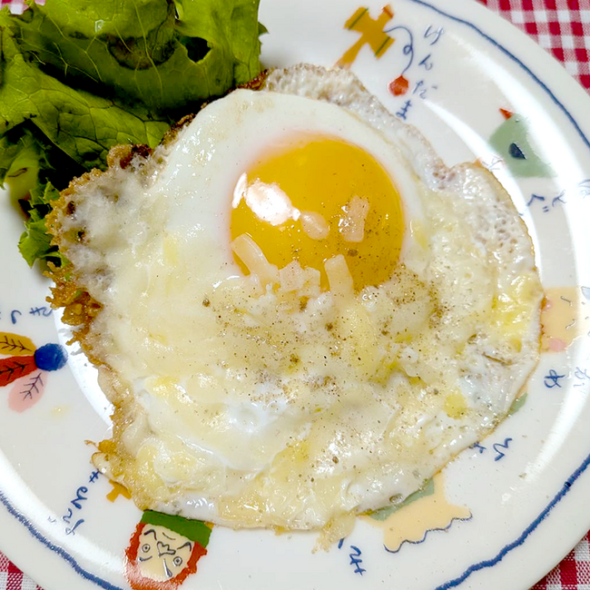 1022_あそびばキッチン_画像6 チーズ目玉焼き