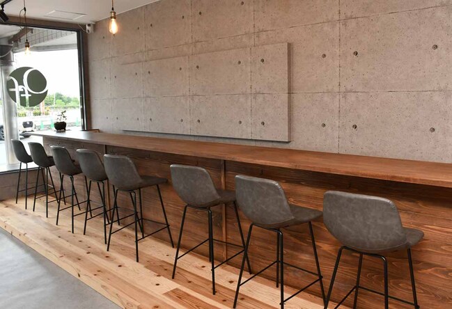 まっちゃオフカウンター席