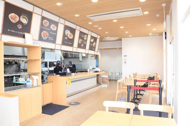 里のうどん店内1