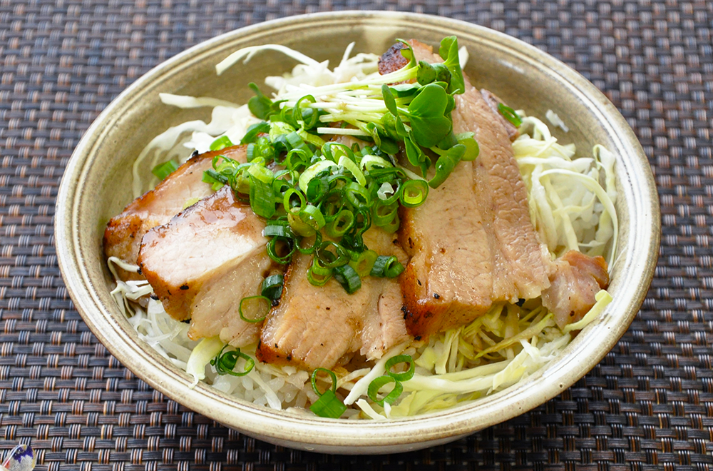 1107_フライパンローストポーク丼_完成