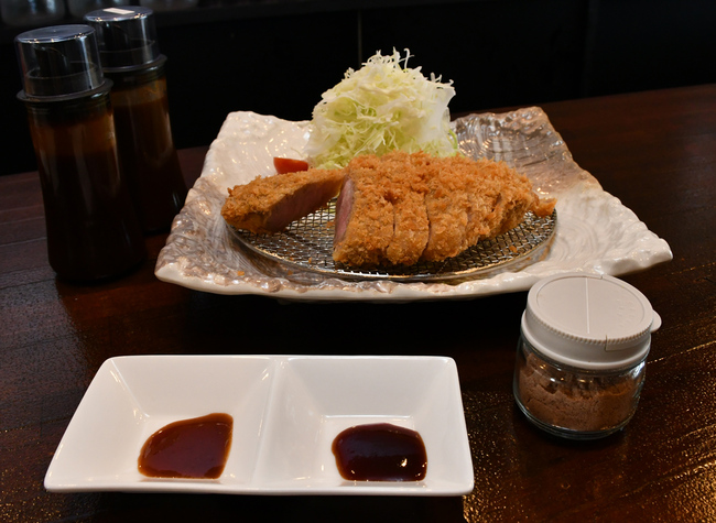 金の豚・ソース