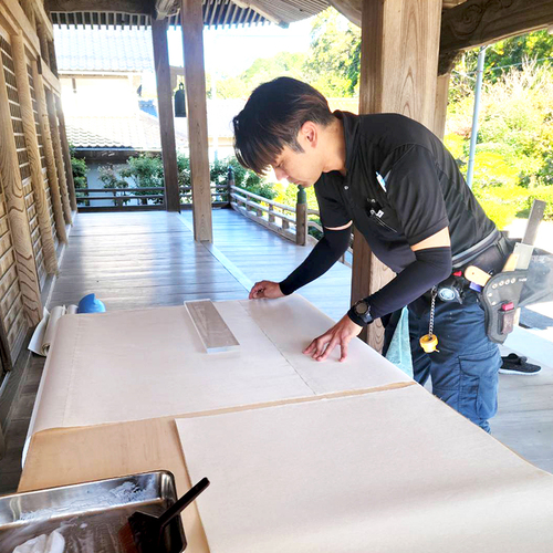 114_創る・池田謙志さん 写真1 制作中