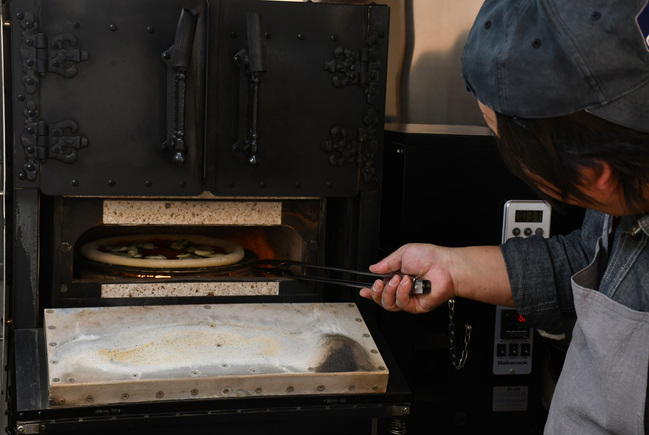 ピザのみみ・窯jpg