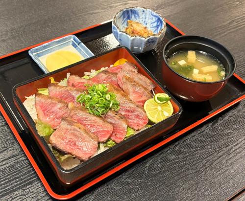 Rかつべ牛　ステーキ重