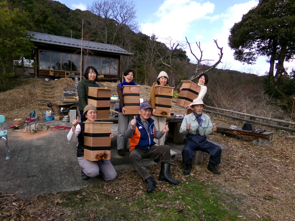 日本ミツバチの待ち箱作り