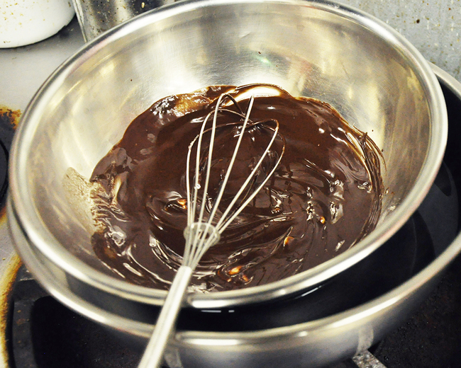 0222_フォンダンショコラ_チョコ生地