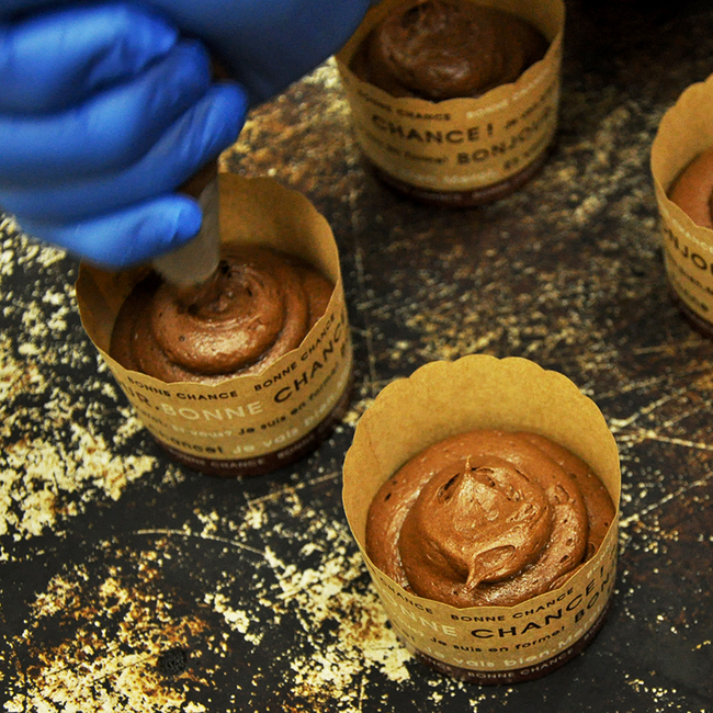 0222_フォンダンショコラ_上に生地絞る