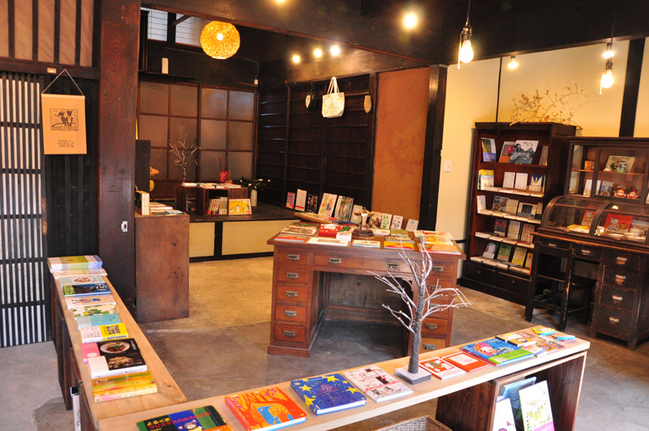 こどもの本つ～ぼ