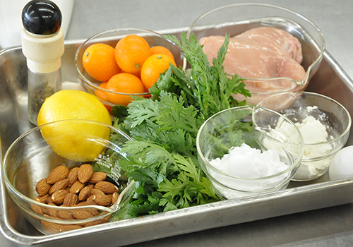 0408_S鶏むね肉と春菊のサラダ_材料