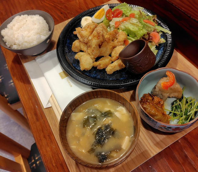 のぼにた食堂・唐揚げ