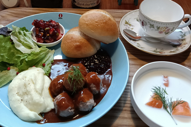 カフェトムテ