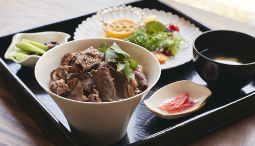 R石見和牛の特選牛丼御膳