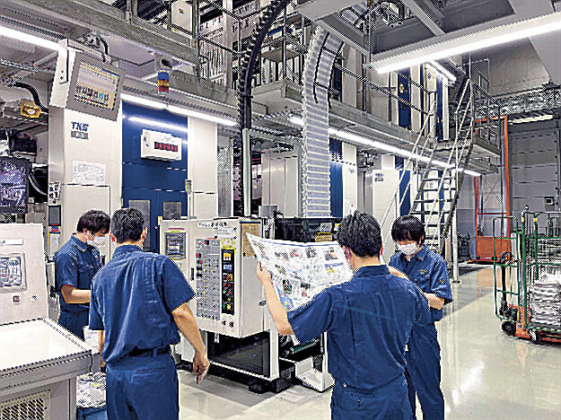 夜の新聞工場見学会
