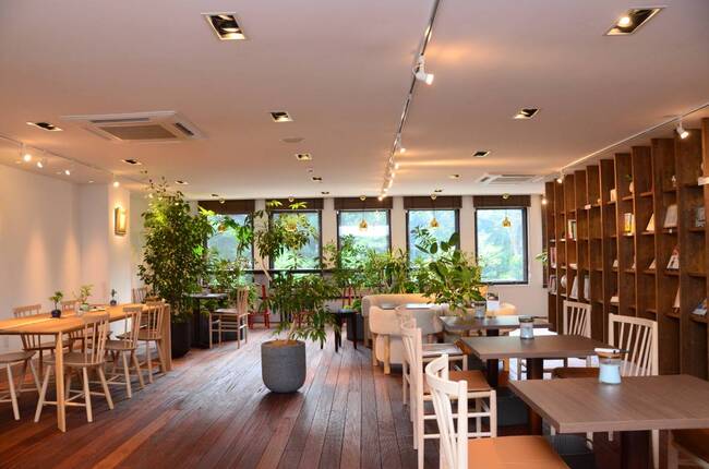hatsune店内