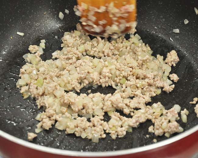 0805_肉を炒める