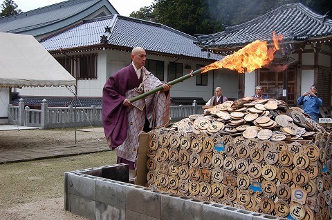 例月祭ようかさん　絵馬供養祭